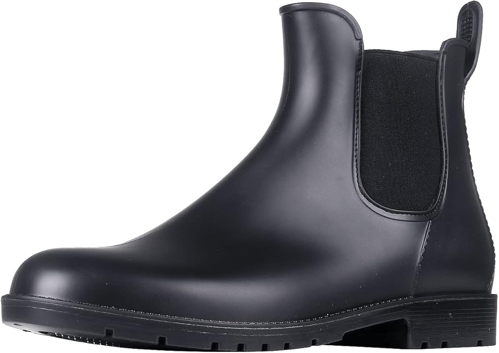Women’s rain boots&nbsp;$32