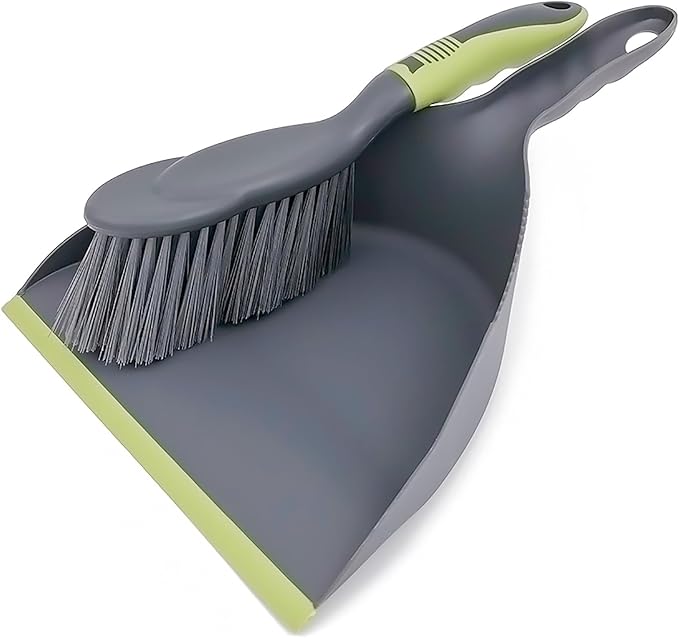 Shovel with brush set to get those last few crumbs&nbsp;in….